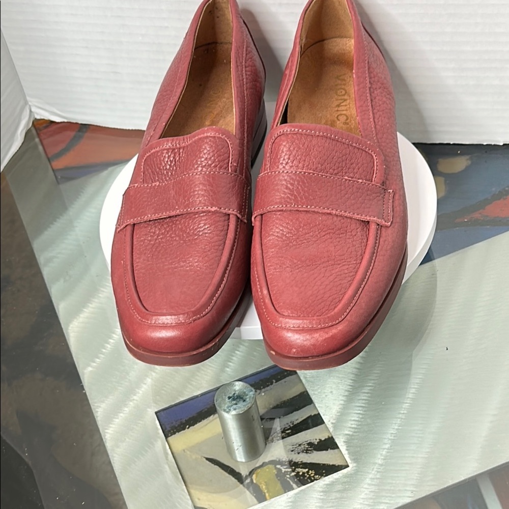VIONIC Sellah Loafers